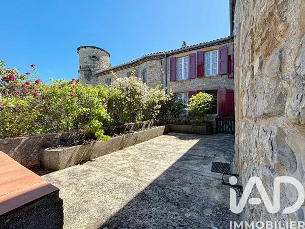 Maison à vendre 8 pièces 196 m² Saint-Georges-de-Luzençon