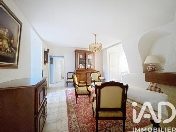 Maison à vendre 8 pièces 196 m² Saint-Georges-de-Luzençon