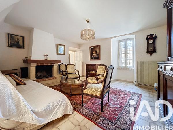 Maison à vendre 8 pièces 196 m² Saint-Georges-de-Luzençon