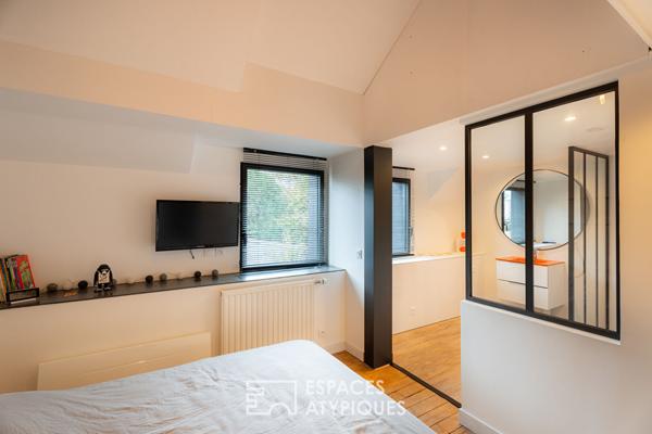 Elégante longère rénovée avec piscine et dépendances