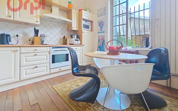 Maison à vendre    6 pièces • 220 m2 Bellerive-sur-Allier