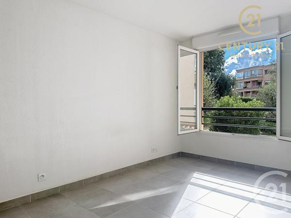 Appartement F3 à vendre  3 pièces - 60,38 m2 GRASSE - 06