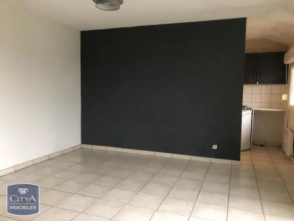 Appartement à louer 2 pièces 47.41m² Rumilly (74150)