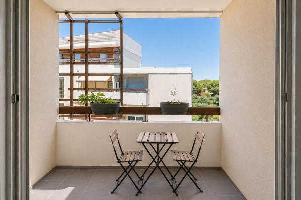 T3 61 m² – 2 chambres – Balcon – Vue dégagée – Sainte-Marthe