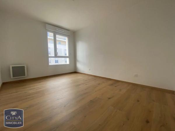 Appartement à louer 3 pièces 55.73m² Lucé (28110)
