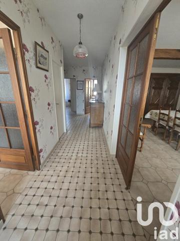 Maison 11 pièces de 272 m² à Dormans (51700)