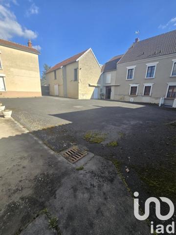 Maison 11 pièces de 272 m² à Dormans (51700)