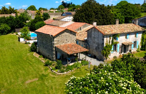 Maison à vendre à Chef-Boutonne (79110) - Deux-Sèvres