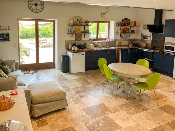 Maison à vendre à Chef-Boutonne (79110) - Deux-Sèvres