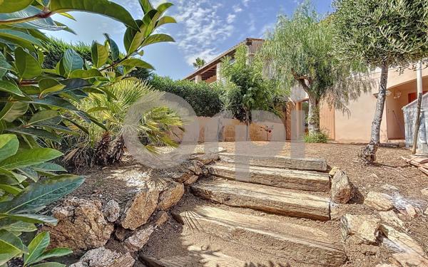 Maison à vendre    6 pièces • 178 m2 Les Issambres - Roquebrune-sur-Argens