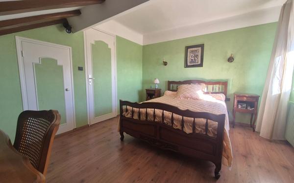 Maison à vendre    5 pièces • 193 m2 Boucau