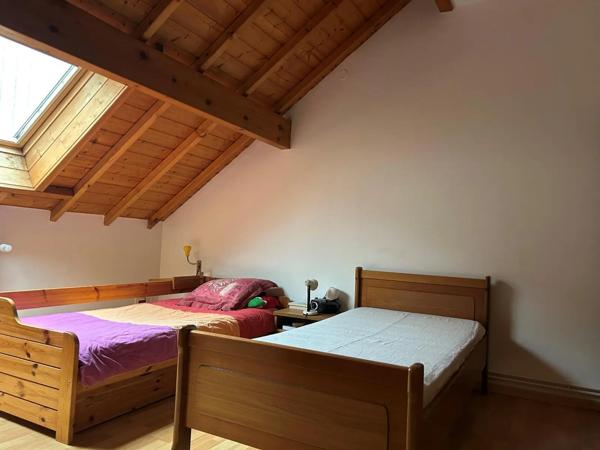 Appartement à louer 5 pièces 152m²