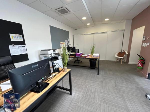 Local commercial à louer 220m² Périgny (17180)