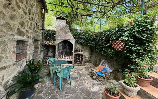 Maison à vendre    5 pièces •  Molières-sur-Cèze