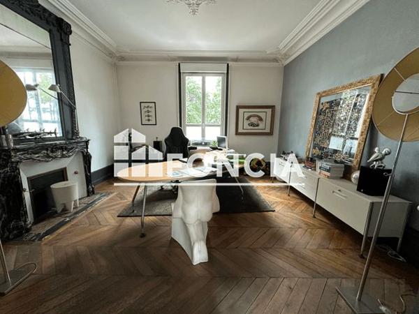 À vendre Maison 9 pièces 241 m² - Le Mans 72000
