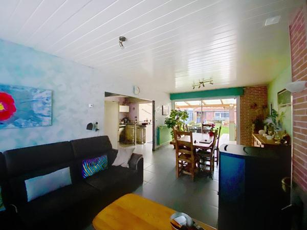 MAISON SEMI-INDIVIDUELLE AVEC GARAGE