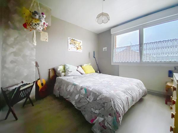 MAISON SEMI-INDIVIDUELLE AVEC GARAGE