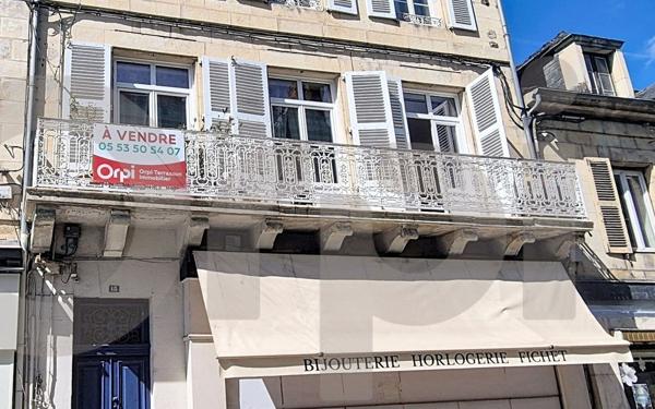 Immeuble à vendre    5 pièces •  Terrasson-Lavilledieu