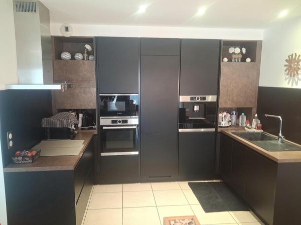 Villa contemporaine - 70 m² pièce de vie - 4 ch