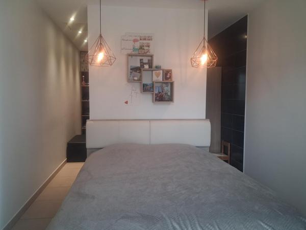 Villa contemporaine - 70 m² pièce de vie - 4 ch