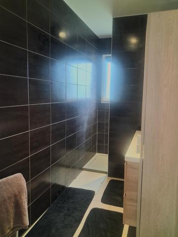 Villa contemporaine - 70 m² pièce de vie - 4 ch