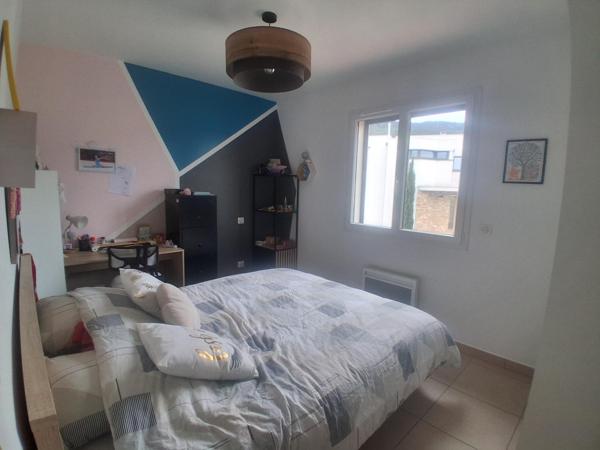 Villa contemporaine - 70 m² pièce de vie - 4 ch