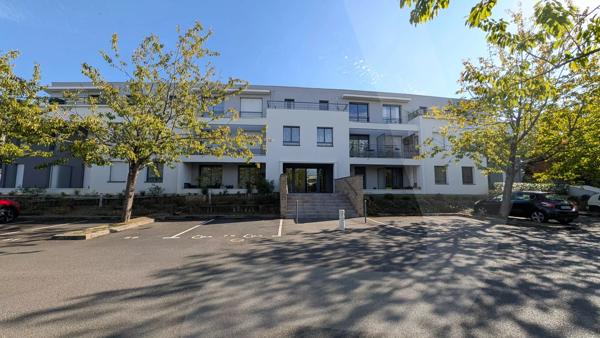 CARQUEFOU – APPARTEMENT 3 PIÈCES AVEC TERRASSE, GARAGE ET PARKING - 44470 Carquefou - Réf 292
