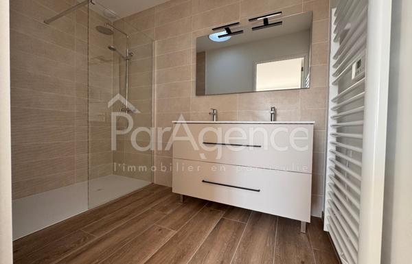 Maison plain-pied Spacieuse et lumineuse