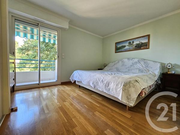 Appartement F4 à vendre  4 pièces - 106,22 m 2   NICE  - 06
