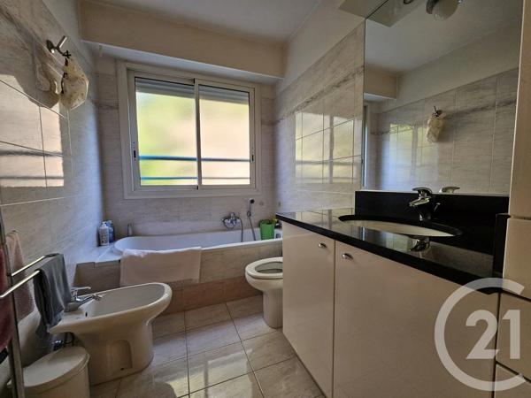 Appartement F4 à vendre  4 pièces - 106,22 m 2   NICE  - 06