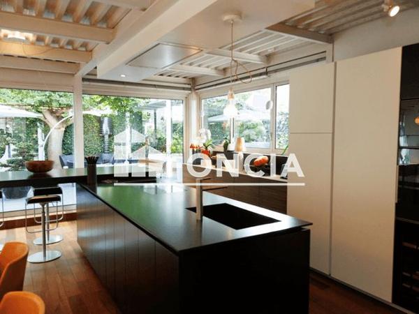 À vendre Maison 8 pièces 330 m² - Grenoble 38100