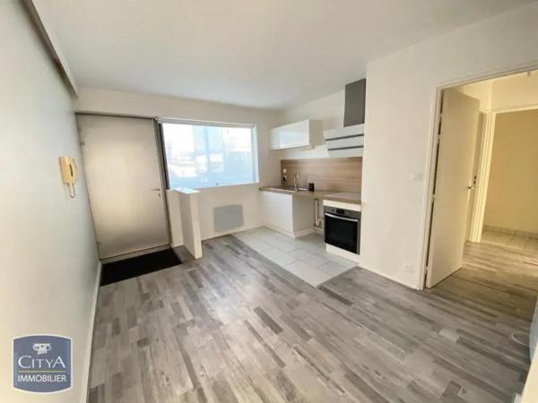 Appartement à louer 2 pièces 48.98m² Tours (37000)