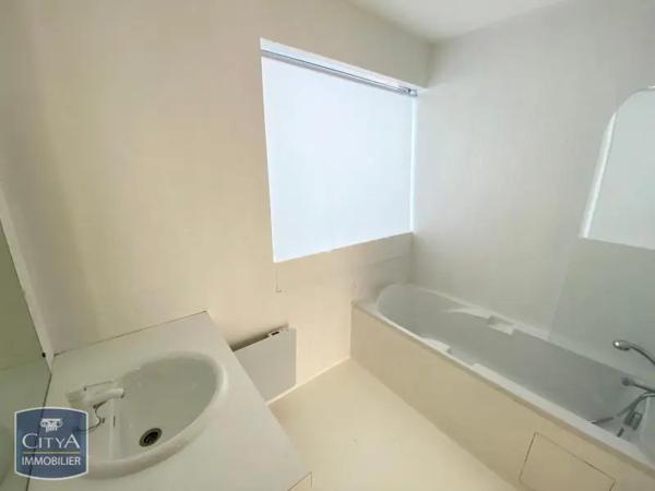 Appartement à louer 2 pièces 48.98m² Tours (37000)