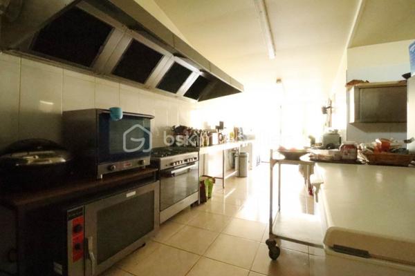 Local d'activité de 300 m²