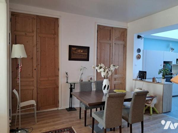 A VENDRE MAISON DE CARACTERE BIEN ENTRETENUE PROX DES ECOLES, LYCEES, COMMERCES