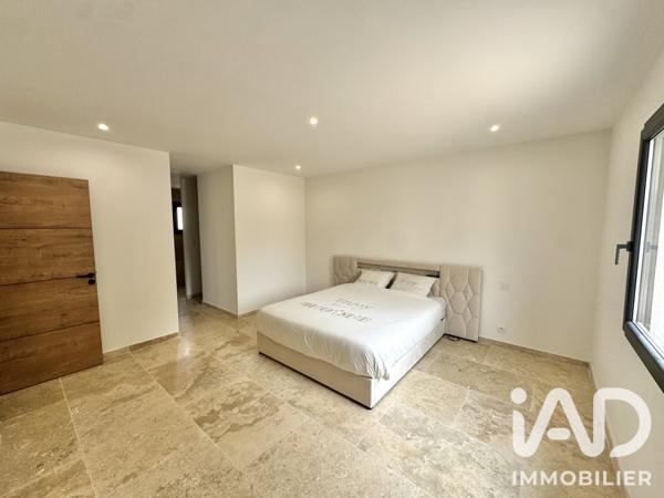 Maison à vendre 5 pièces 213 m² Générac