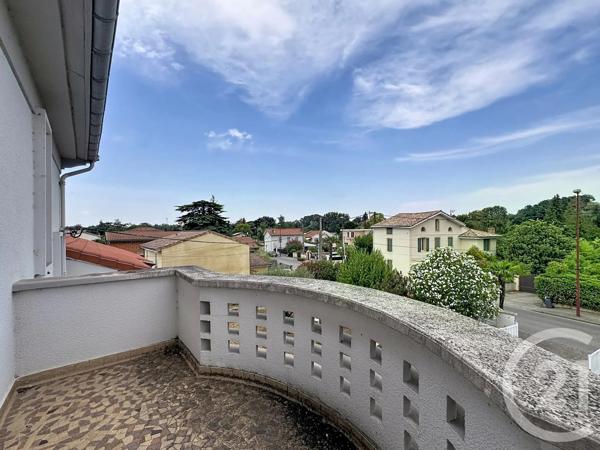 Maison à vendre  4 pièces - 107 m 2   PAMIERS  - 09