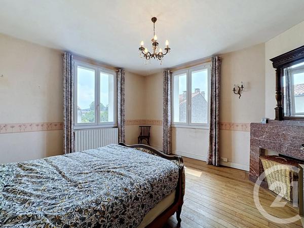 Maison à vendre  4 pièces - 107 m 2   PAMIERS  - 09
