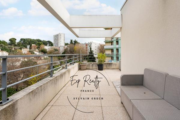 Tres beau T2 dernier étage + 3 places de parking