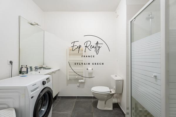 Tres beau T2 dernier étage + 3 places de parking