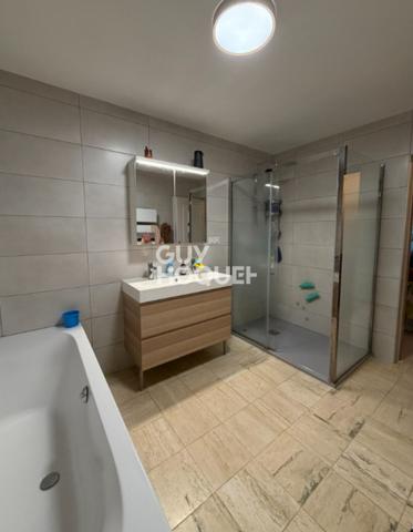 MAISON À VENDRE DE 10 PIÈCES DE 191,25 M²