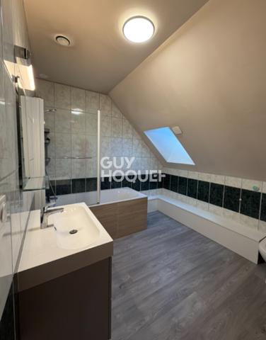 MAISON À VENDRE DE 10 PIÈCES DE 191,25 M²