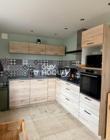 MAISON À VENDRE DE 10 PIÈCES DE 191,25 M²