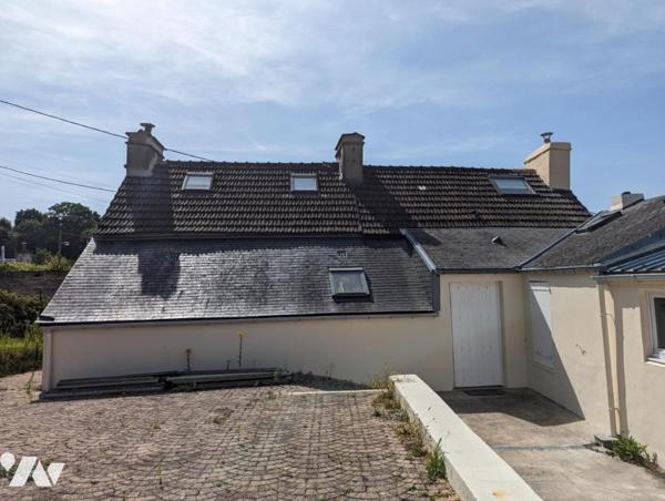 TOURLAVILLE - MAISON EN PIERRE ET JARDIN