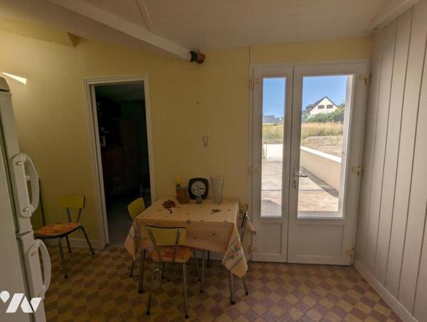 TOURLAVILLE - MAISON EN PIERRE ET JARDIN