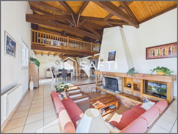 SUPERBE MAISON T7 AVEC PISCINE