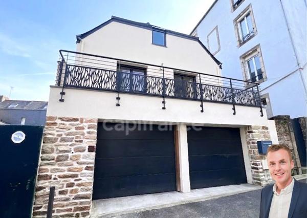 Quimper (29) - Maison centre ville de 75,21 m² habitable - 124 m² utiles - Terrasse - Double garage.