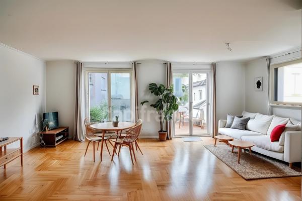 Quimper (29) - Maison centre ville de 75,21 m² habitable - 124 m² utiles - Terrasse - Double garage.