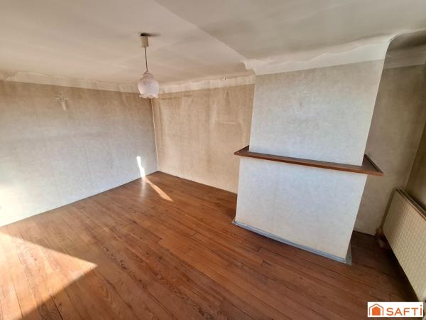 Maison 4 pièces 70m2 à rénover, 2000m2 de terrain