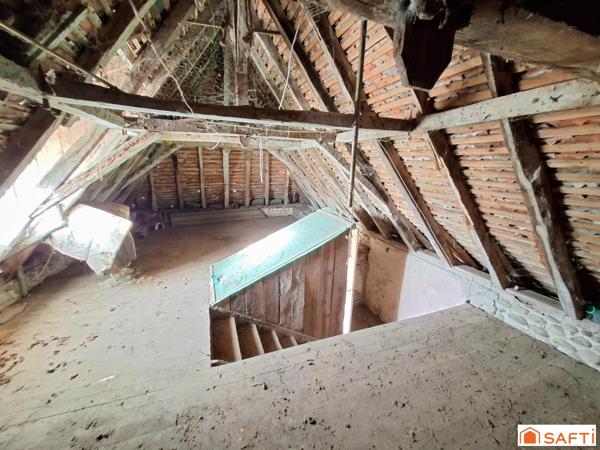 Maison 4 pièces 70m2 à rénover, 2000m2 de terrain